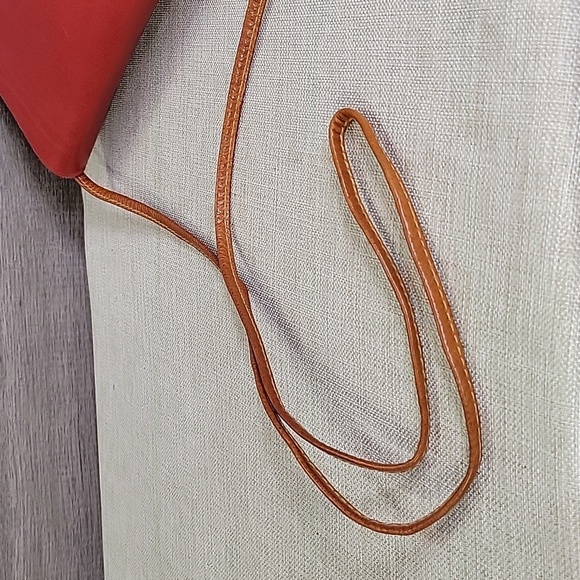 Cute Red Leather Clutch Crossbody Wristlet Handbag - Picture 5 of 10